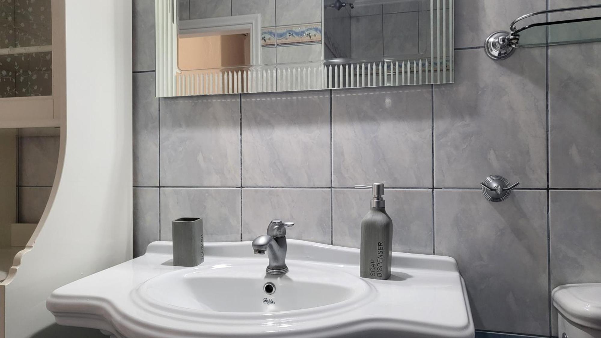 Eirini Home Andros Town Luaran gambar